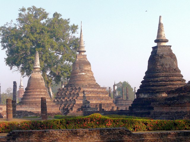 Wat Mahathat chedis